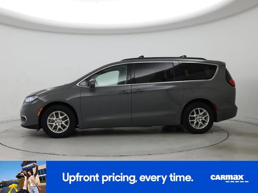 Gray 2022 Chrysler Pacifica Touring L