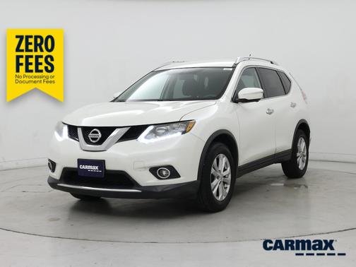 White 2016 Nissan Rogue SV