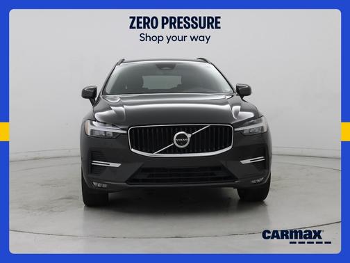 Gray 2022 Volvo XC60 B5 Momentum