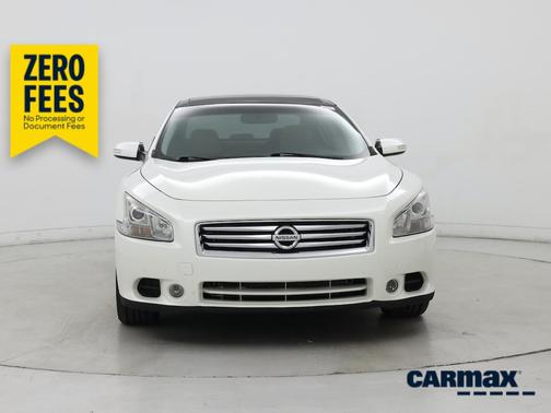 White 2014 Nissan Maxima SV