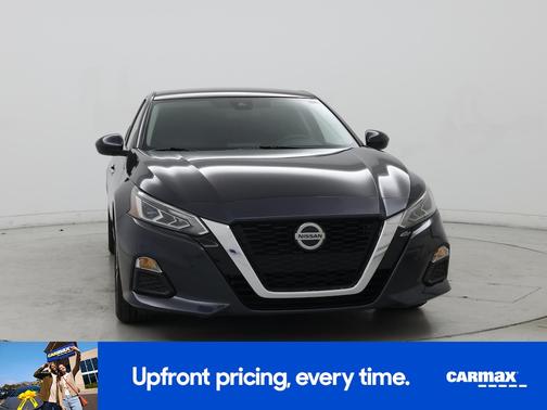 Gray 2022 Nissan Altima SV