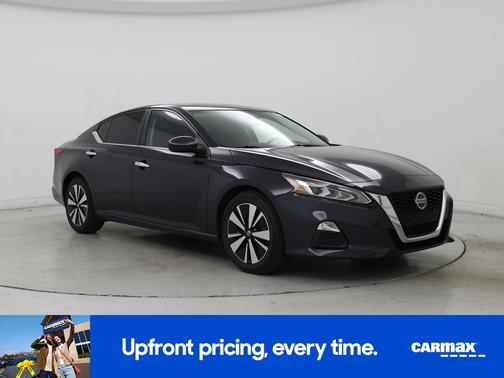 Gray 2022 Nissan Altima SV