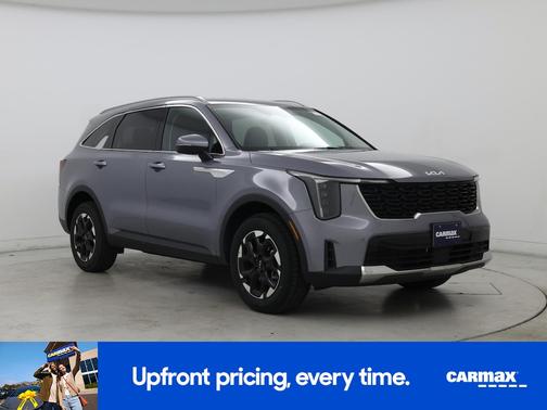 Silver 2024 Kia Sorento S