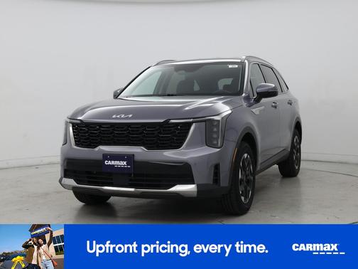 Silver 2024 Kia Sorento S