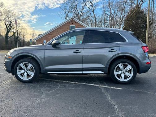 Gray 2018 Audi Q5 2.0T Tech Premium