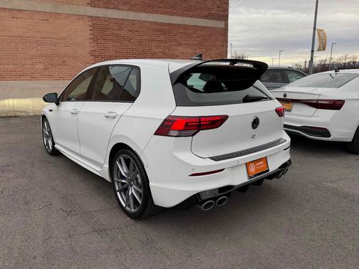 2024 Volkswagen Golf R 2.0T