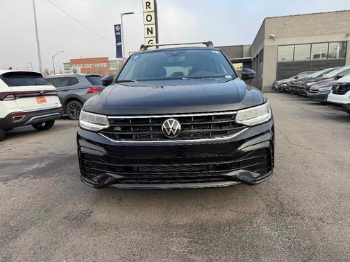 2024 Volkswagen Tiguan 2.0T SE R-Line Black