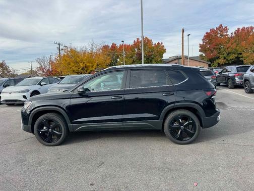 2025 Volkswagen Taos 1.5T SEL