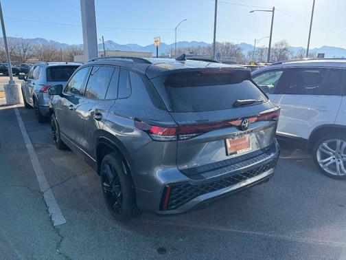 2025 Volkswagen Tiguan 2.0T SE R-Line Black