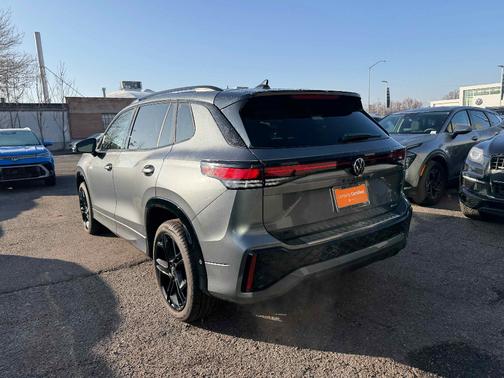 2025 Volkswagen Tiguan 2.0T SE R-Line Black