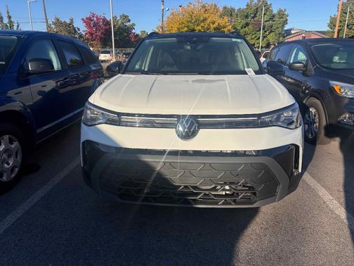 2025 Volkswagen Taos 1.5T SE Black
