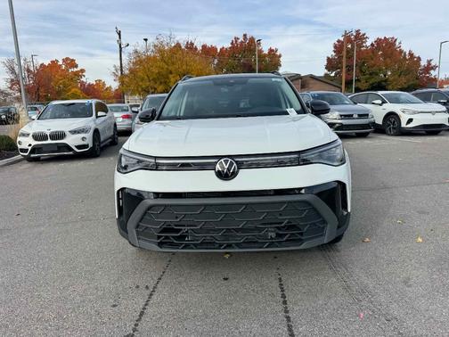 2025 Volkswagen Taos 1.5T SE Black