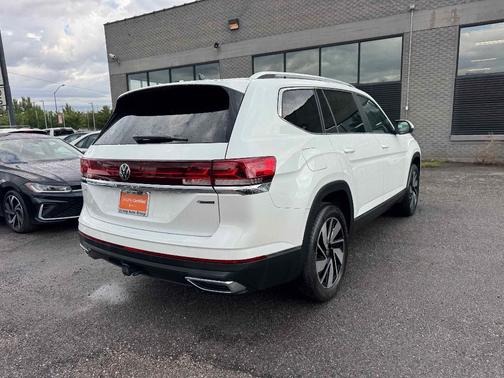 2024 Volkswagen Atlas 2.0T SEL