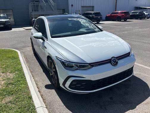 2024 Volkswagen Golf GTI 2.0T Autobahn