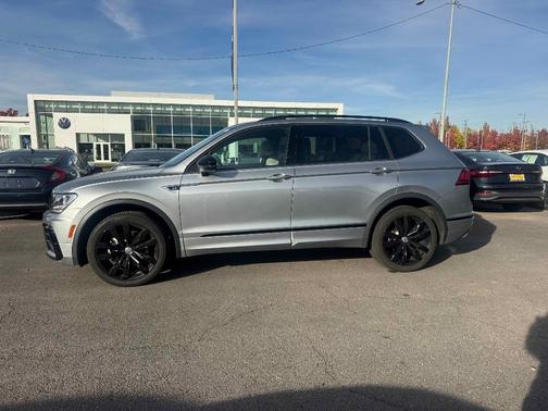 2021 Volkswagen Tiguan 2.0T SE R-Line Black