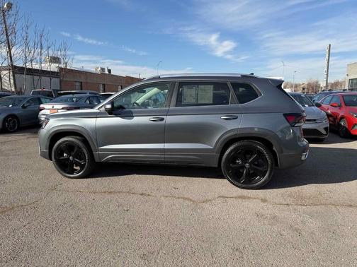 2025 Volkswagen Taos 1.5T SEL