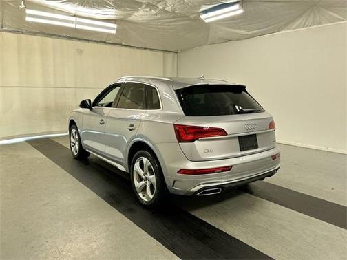 2024 Audi Q5 45 S line quattro Premium