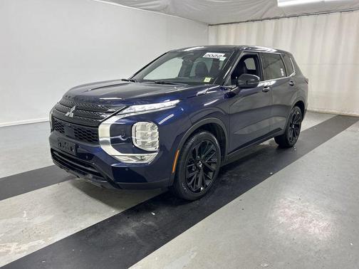 Cosmic Blue Metallic 2022 Mitsubishi Outlander Black Edition