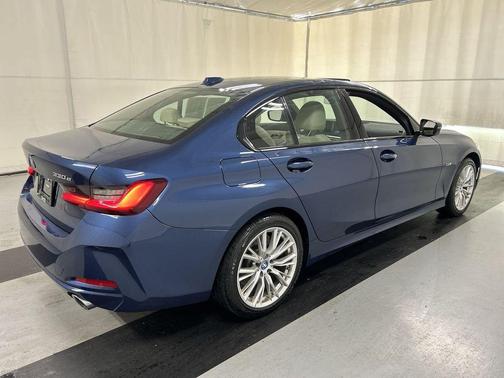 2023 BMW 330e xDrive