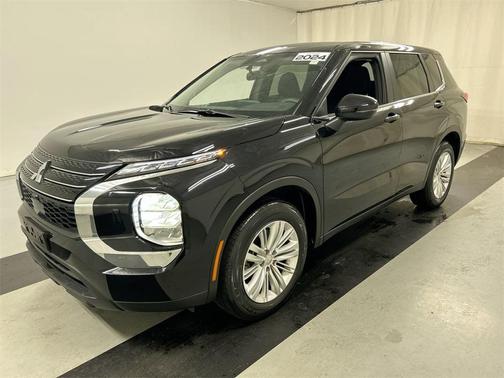 2024 Mitsubishi Outlander ES