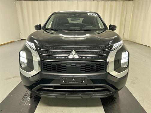 2024 Mitsubishi Outlander ES