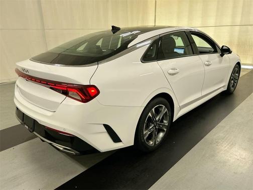 2022 Kia K5 EX