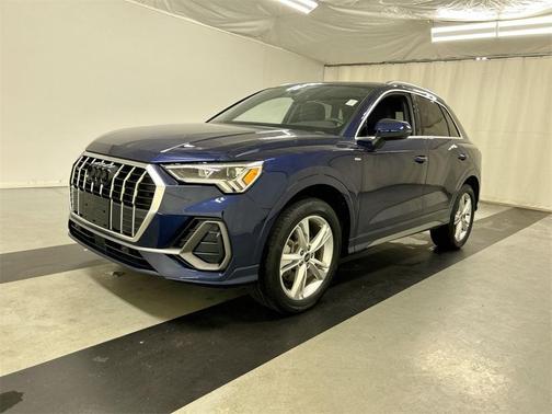 2024 Audi Q3 45 S line Premium