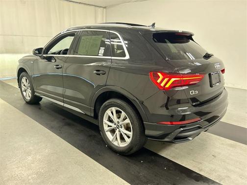 2022 Audi Q3 45 S line Premium