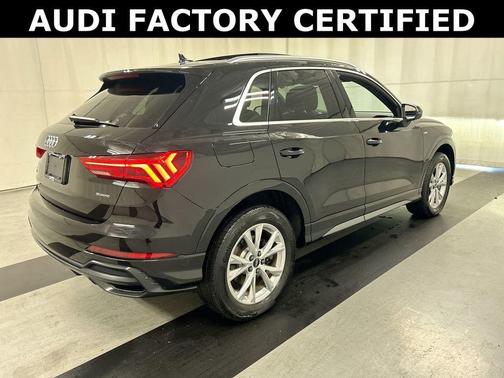 2022 Audi Q3 45 S line Premium