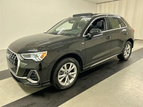 2022 Audi Q3 45 S line Premium