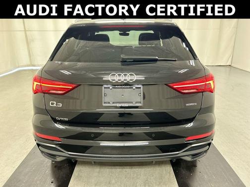 2022 Audi Q3 45 S line Premium