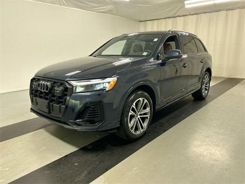 2025 Audi Q7 45 Premium