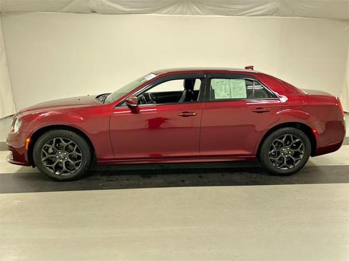 2022 Chrysler 300 Touring L
