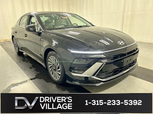 Black 2025 Hyundai SONATA Hybrid SEL Sedan