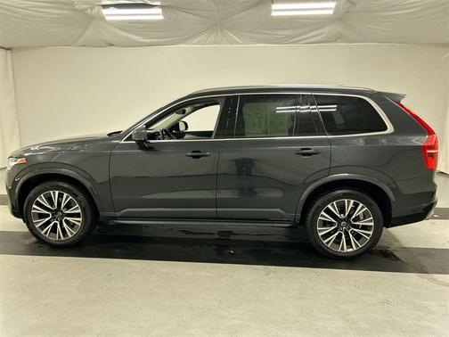 2021 Volvo XC90 T5 Momentum 7 Passenger