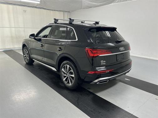 2023 Audi Q5 45 S line quattro Premium