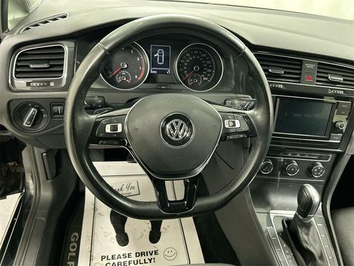 2018 Volkswagen Golf TSI S