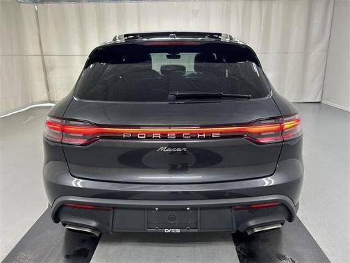 2025 Porsche Macan Base