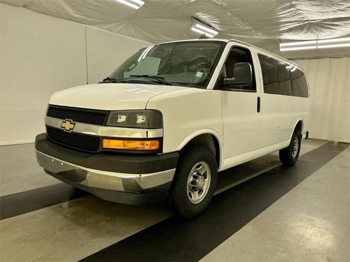 2018 Chevrolet Express 2500 LT