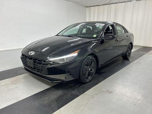 Phantom Black 2023 Hyundai ELANTRA SEL