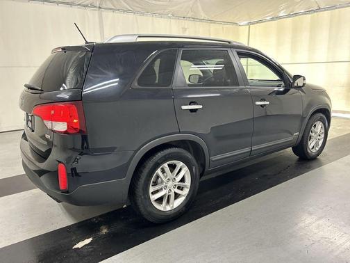 Ebony Black 2015 Kia Sorento LX