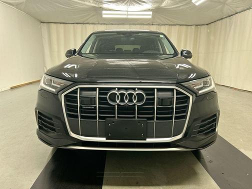 2023 Audi Q7 45 Premium