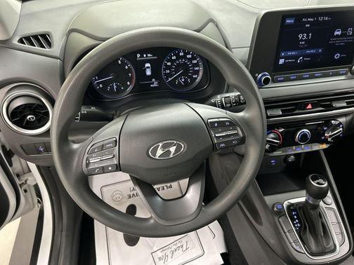 Lunar White 2022 Hyundai KONA SEL