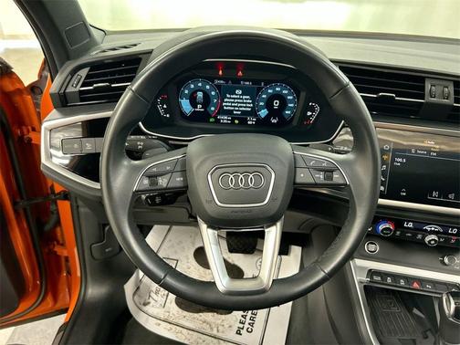 2024 Audi Q3 45 S line Premium