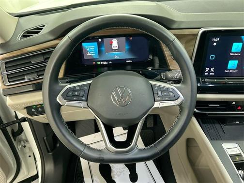 2025 Volkswagen Atlas 2.0T SE