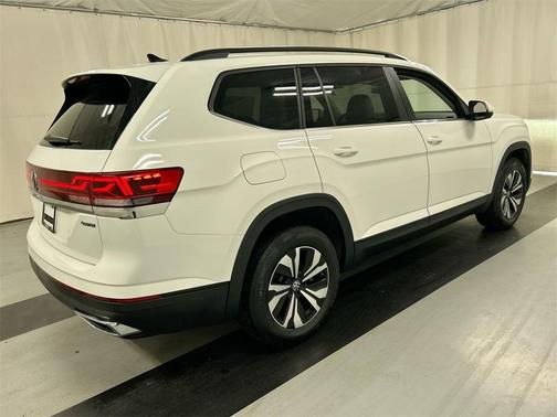 2025 Volkswagen Atlas 2.0T SE