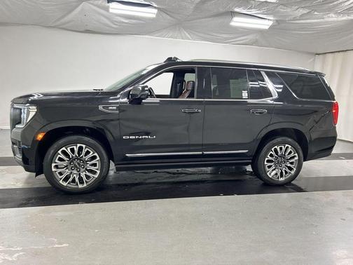 Onyx Black 2023 GMC Yukon Denali Ultimate
