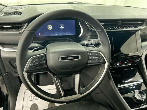 2023 Jeep Grand Cherokee L Laredo