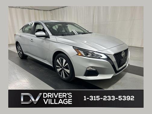 Brilliant Silver Metallic 2022 Nissan Altima 2.5 SV