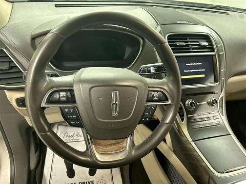 2019 Lincoln Nautilus Select